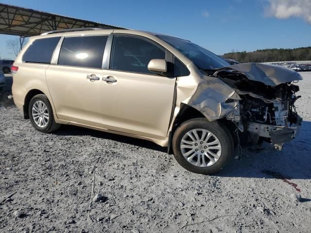 2014 Toyota Sienna XLE