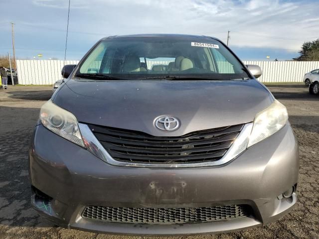 2011 Toyota Sienna LE