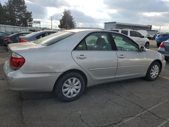 2005 Toyota Camry LE