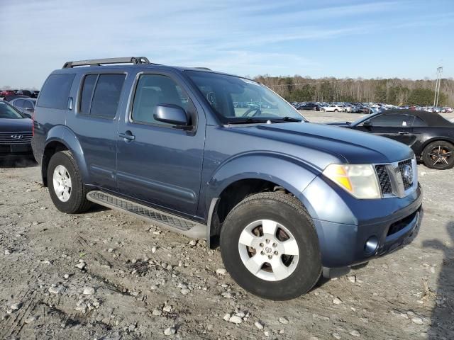 2005 Nissan Pathfinder LE