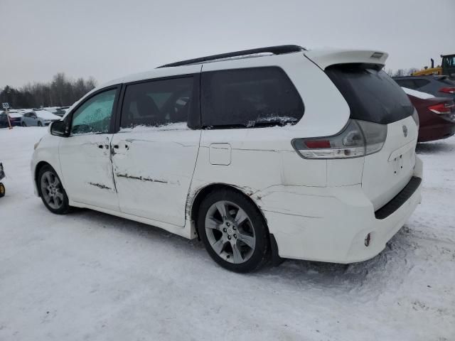 2012 Toyota Sienna Sport