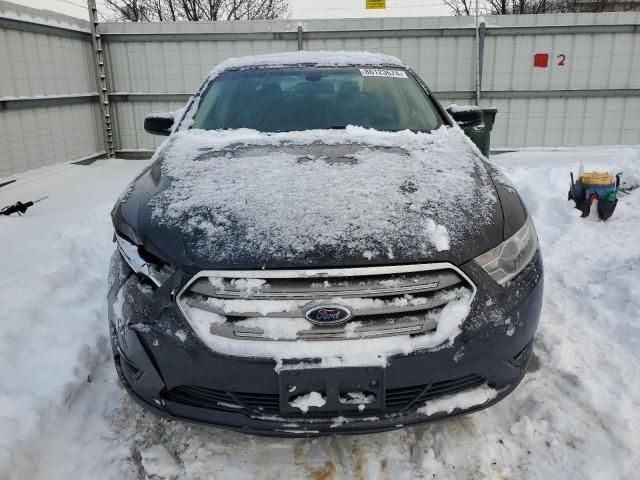 2014 Ford Taurus SE