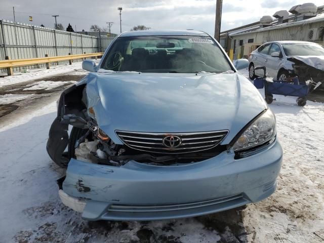 2005 Toyota Camry LE