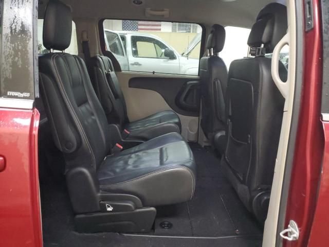 2013 Chrysler Town & Country Touring