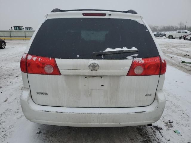 2007 Toyota Sienna XLE