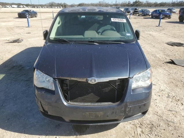 2008 Chrysler Town & Country LX