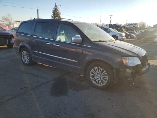 2015 Chrysler Town & Country Touring L