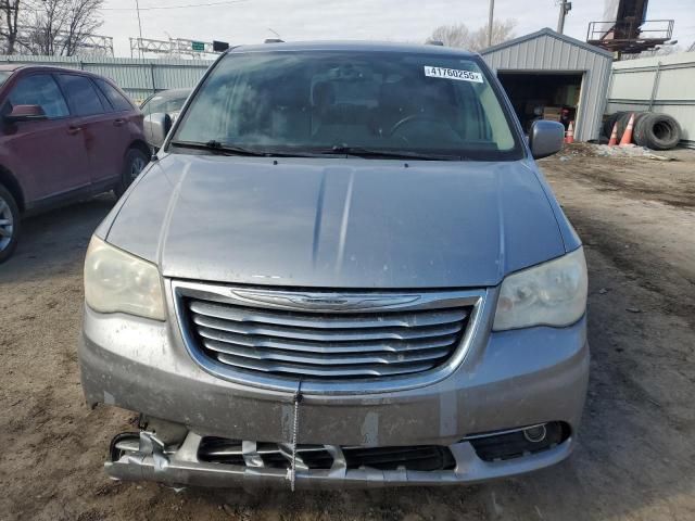 2013 Chrysler Town & Country Touring