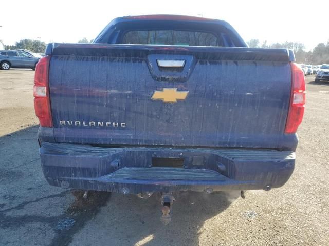 2013 Chevrolet Avalanche LS