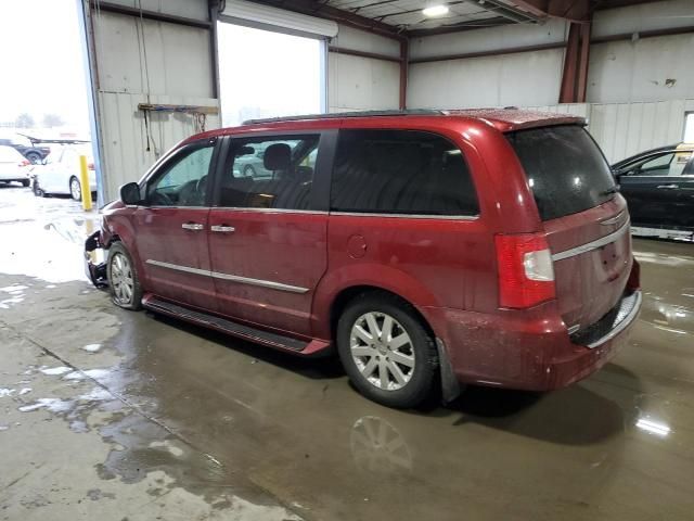 2012 Chrysler Town & Country Touring L