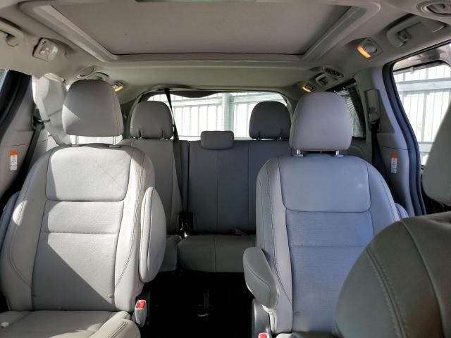 2017 Toyota Sienna XLE