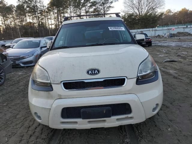 2011 KIA Soul +