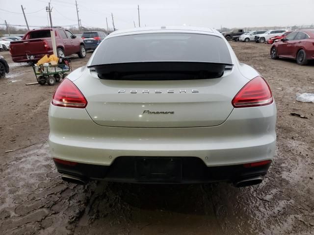 2016 Porsche Panamera 2