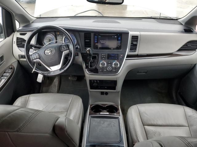 2015 Toyota Sienna XLE