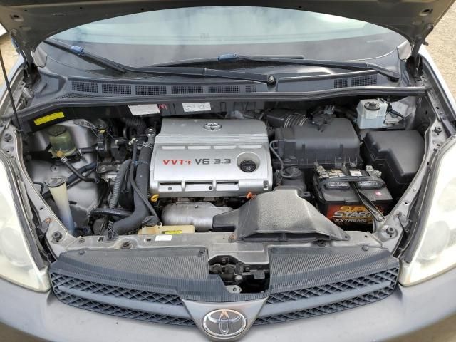 2005 Toyota Sienna CE