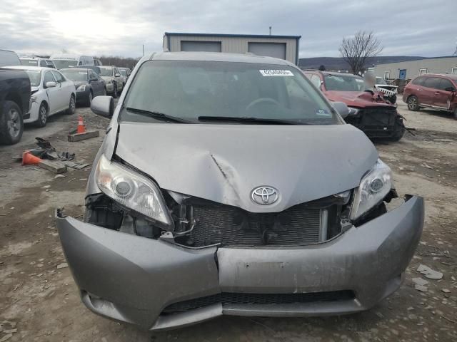 2012 Toyota Sienna XLE