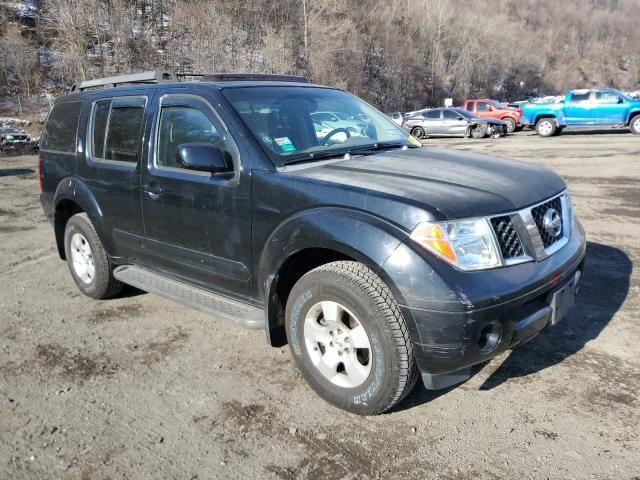 2005 Nissan Pathfinder LE