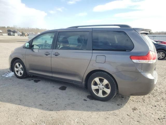 2013 Toyota Sienna LE