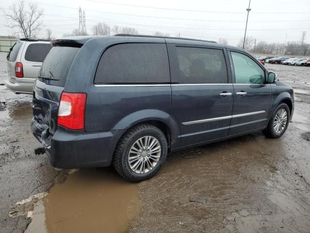 2014 Chrysler Town & Country Touring L