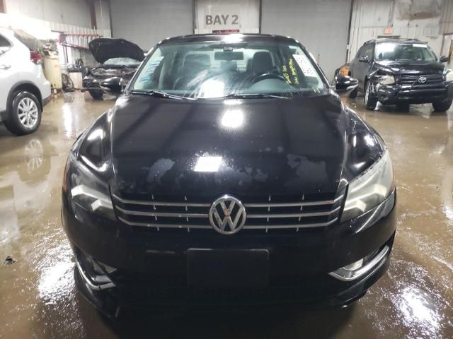 2012 Volkswagen Passat SEL