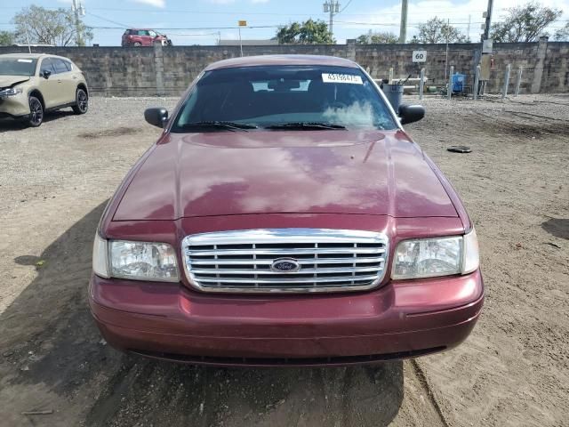 2004 Ford Crown Victoria