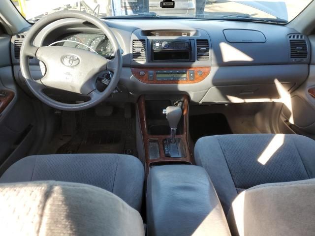 2004 Toyota Camry LE