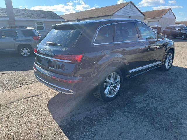 2020 Audi Q7 Premium Plus