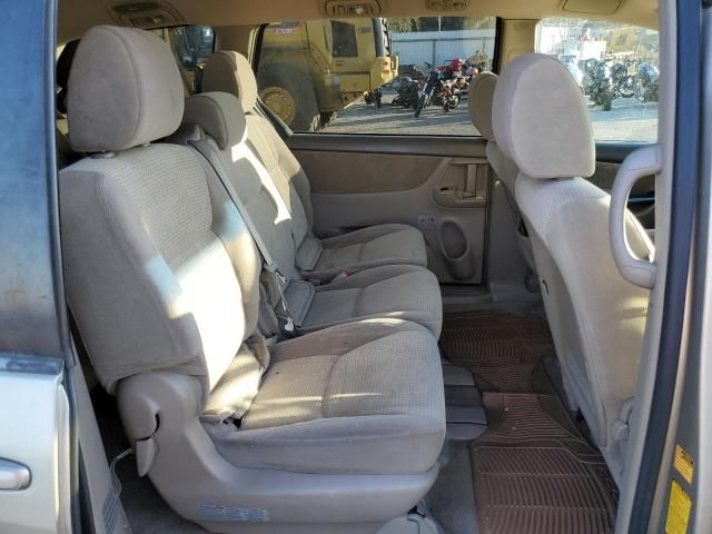 2010 Toyota Sienna CE