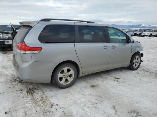 2013 Toyota Sienna LE