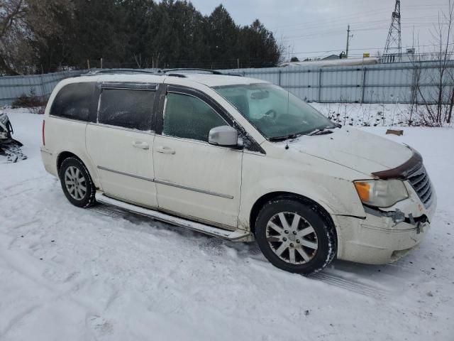 2009 Chrysler Town & Country Touring