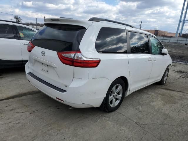 2015 Toyota Sienna LE