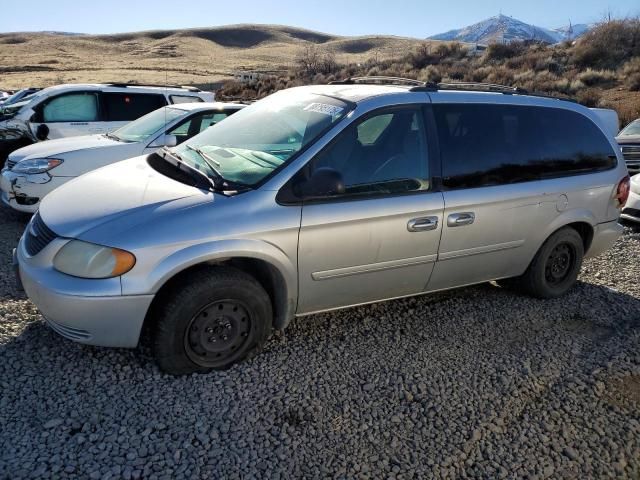 2004 Chrysler Town & Country LX