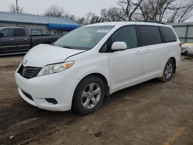 2013 Toyota Sienna LE