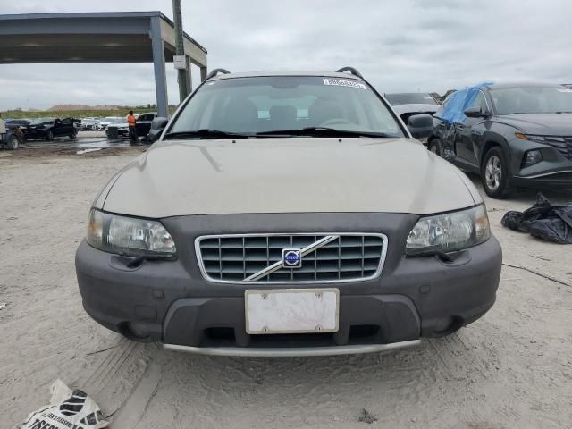 2004 Volvo XC70