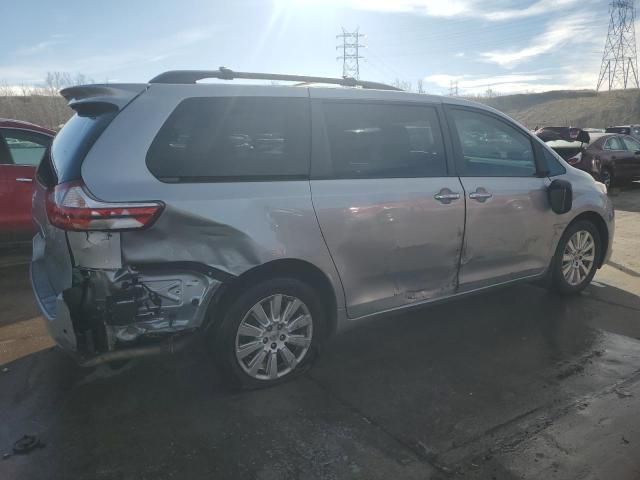 2016 Toyota Sienna XLE