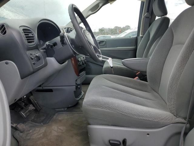 2005 Chrysler Town & Country LX