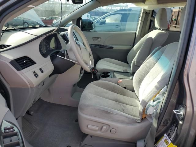 2014 Toyota Sienna LE