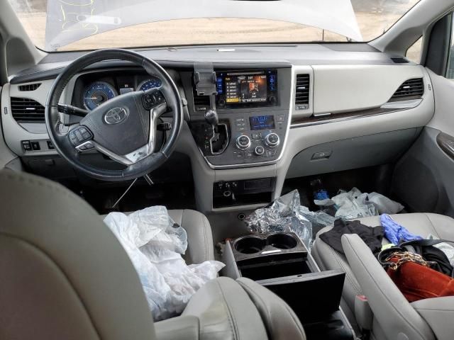 2015 Toyota Sienna XLE