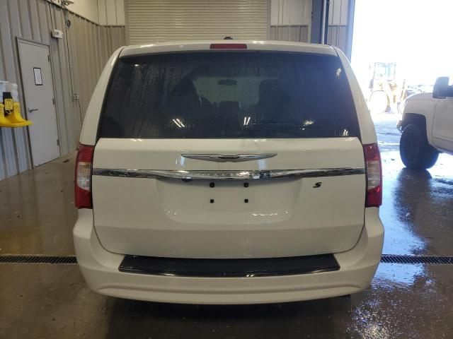 2014 Chrysler Town & Country S