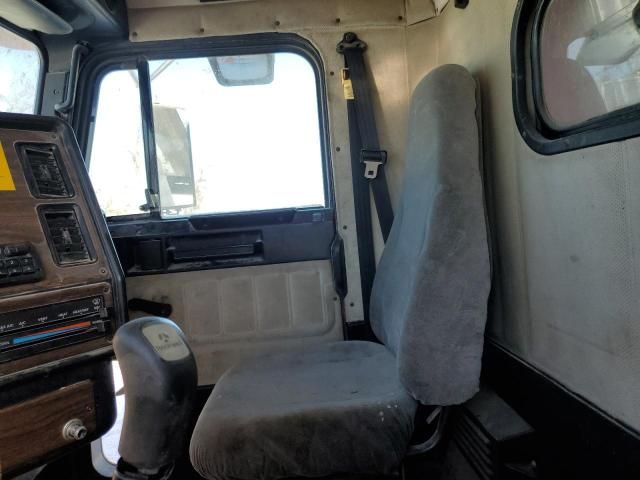 1996 Freightliner Conventional FLD120