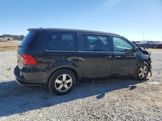 2010 Volkswagen Routan SE