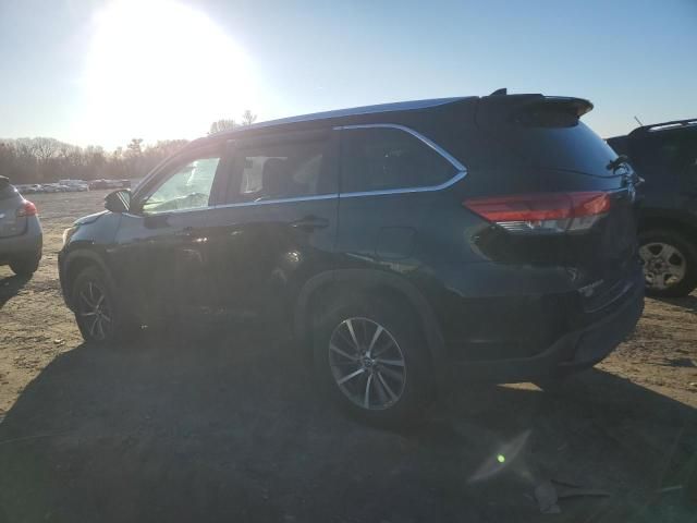 2018 Toyota Highlander SE