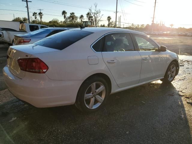 2013 Volkswagen Passat SE