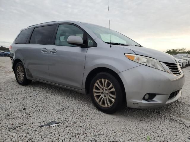 2012 Toyota Sienna XLE