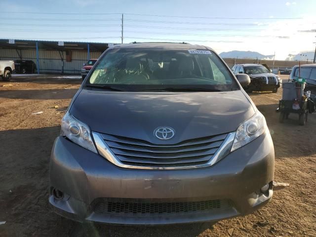 2017 Toyota Sienna XLE