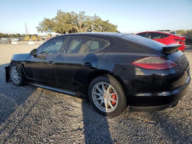 2011 Porsche Panamera 2