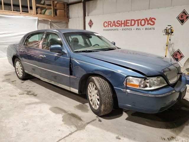 2005 Lincoln Town Car Signature