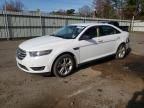 2016 Ford Taurus SE