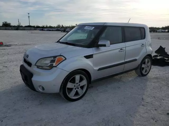 2011 KIA Soul +