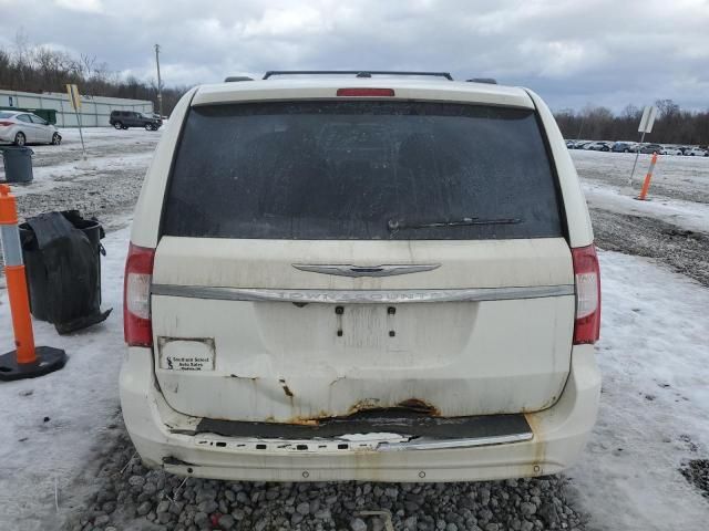 2011 Chrysler Town & Country Touring L